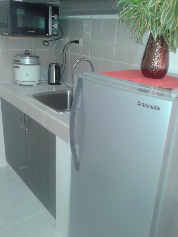 Migs Place At Tagaytay Prime タガイタイ エクステリア 写真